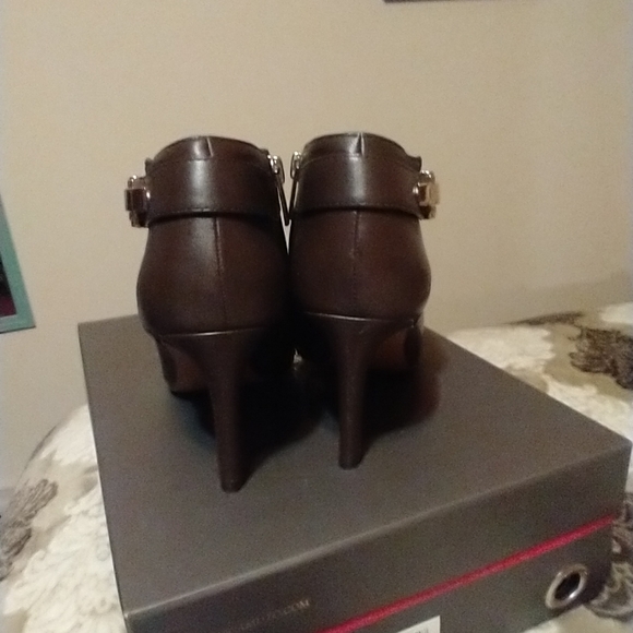 Vince Camuto soft nappa silk leather boots size 6.5 - Picture 6 of 8